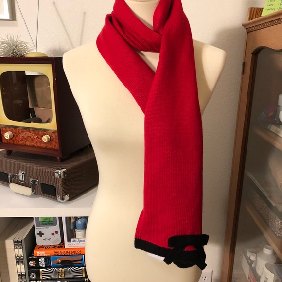 ✨Kate spade red/black muffler with bow detail NWT - Picture 3 of 5